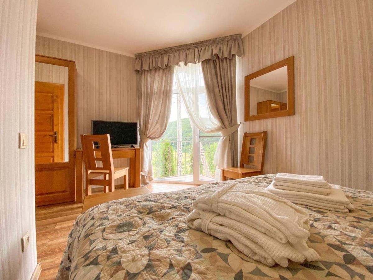 Mini Hotel Solnce Karpat Poljana Exterior foto